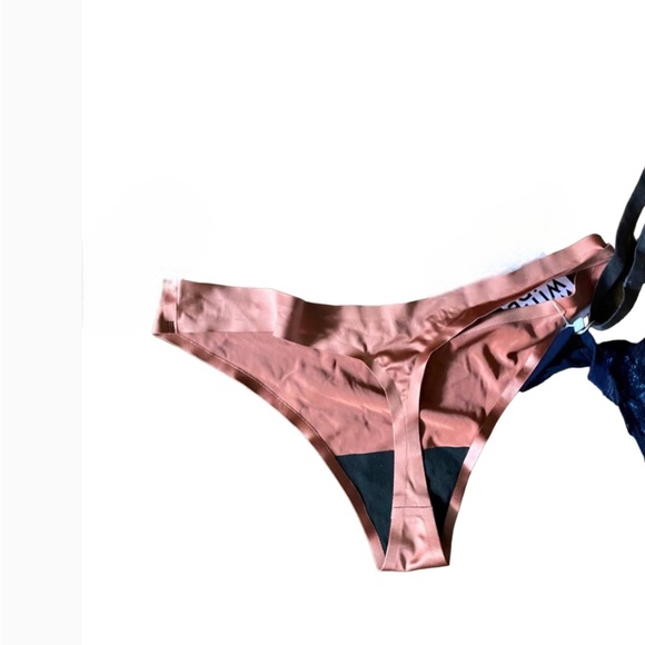 Bundle: 3 Pair LE MYSTYRE Thong Underwear, NEW, Small - Picture 4 of 6